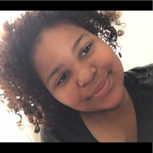 Meet your Posher, Jasmine